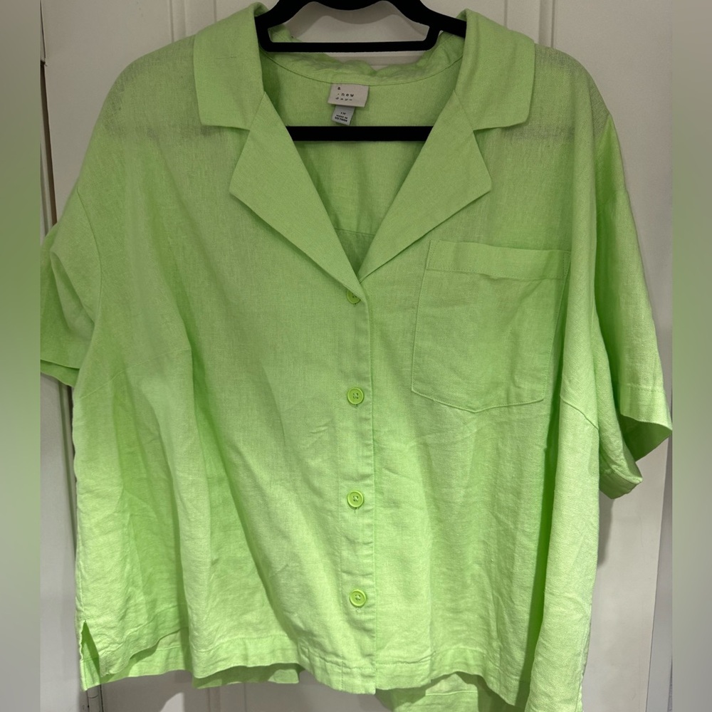 A New Day, Women’s short sleeve button down camp shirt, Size 1X, Green